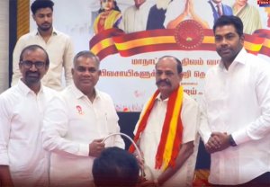 அதிமுக முன்னாள் அமைச்சர்கள் 4 பேர், முன்னாள் எம்எல்ஏக்கள் 10 பேர் தவெகவில் இணைந்தனர்!