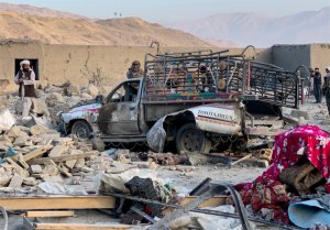 பாகிஸ்தான் - ஆப்கானிஸ்தான் இடையே போர் பதற்றம்: வான்வழித் தாக்குதலில் 130-க்கும் மேற்பட்டோர் பலி!